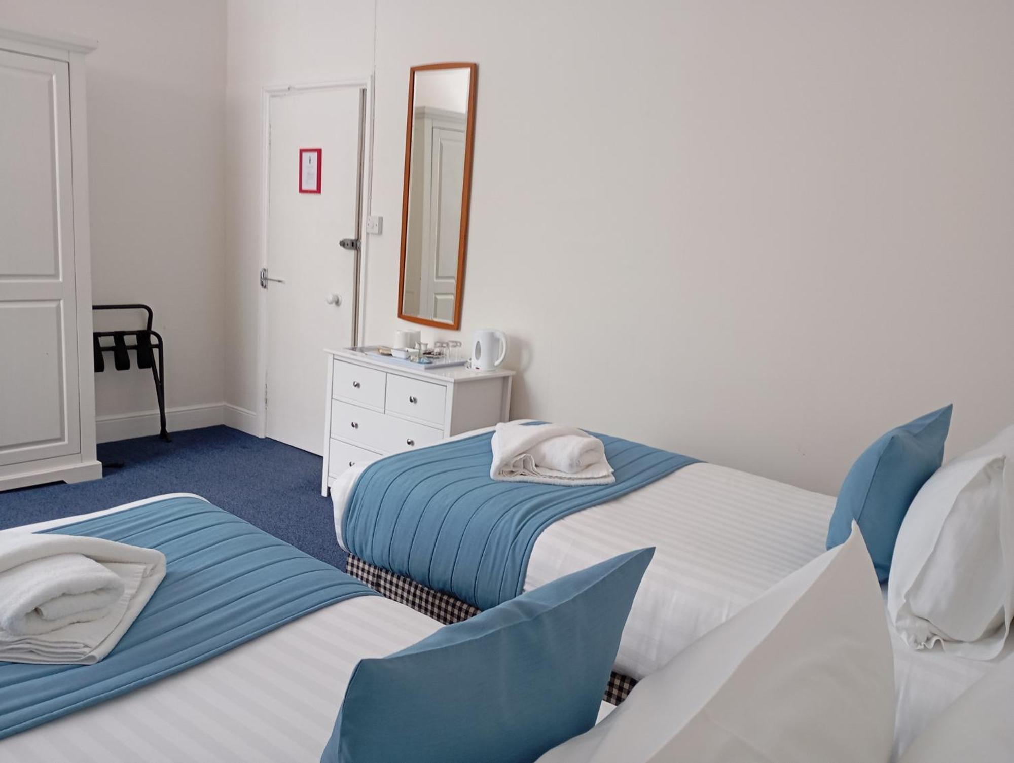 Royal Ocean Racing Club Hotel Cowes  Buitenkant foto