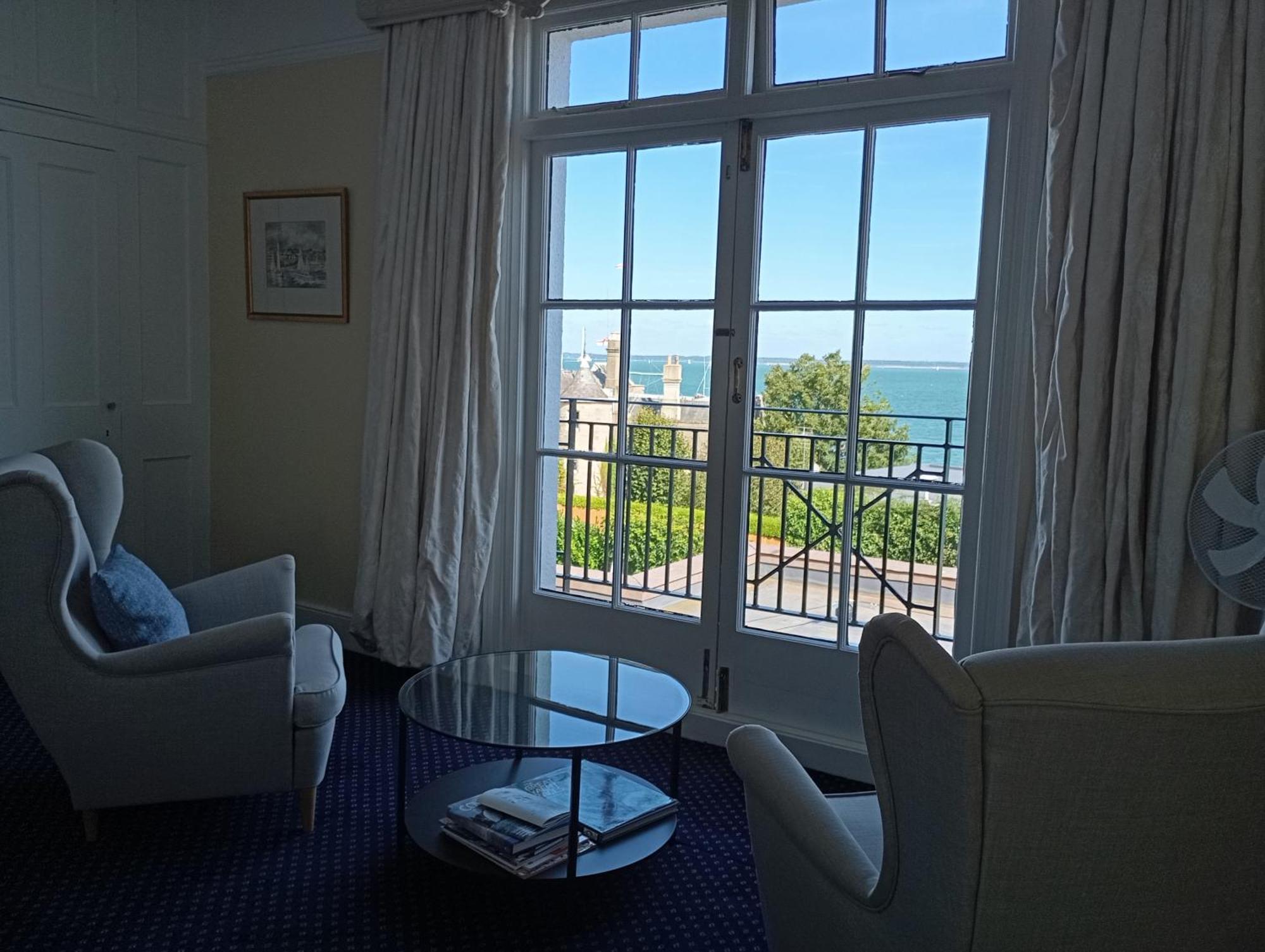 Royal Ocean Racing Club Hotel Cowes  Buitenkant foto