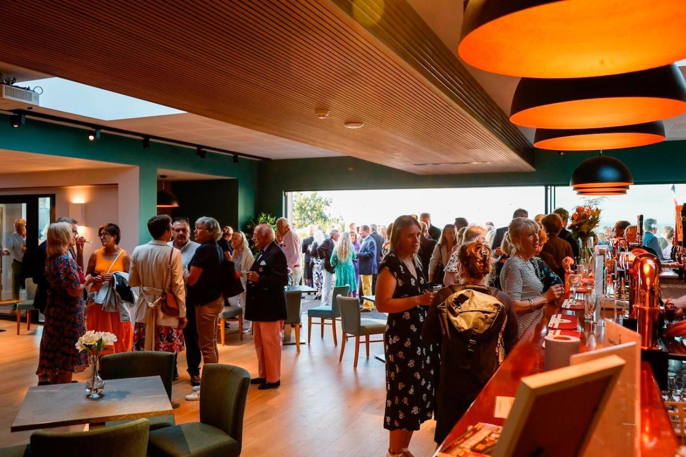Royal Ocean Racing Club Hotel Cowes  Buitenkant foto