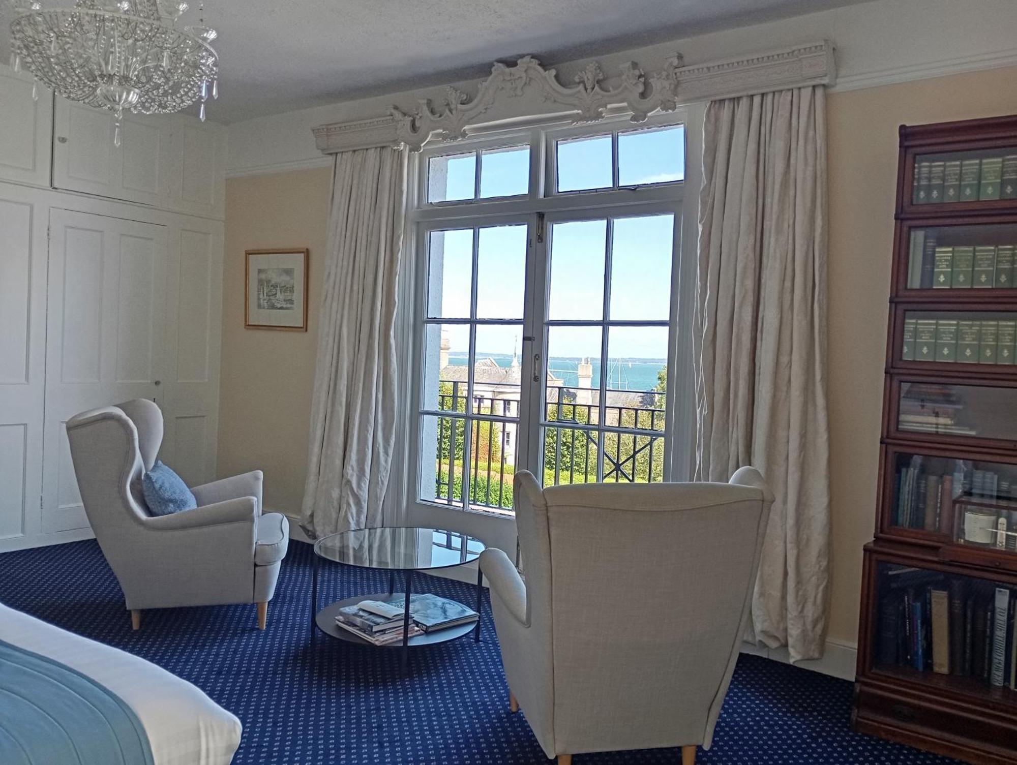 Royal Ocean Racing Club Hotel Cowes  Buitenkant foto