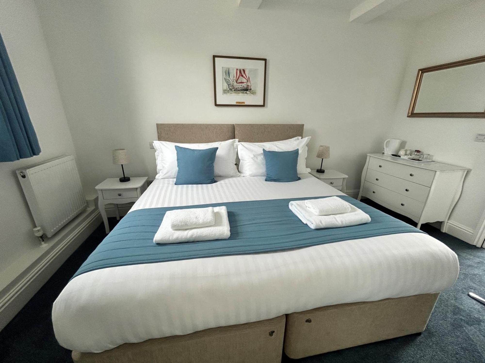 Royal Ocean Racing Club Hotel Cowes  Buitenkant foto